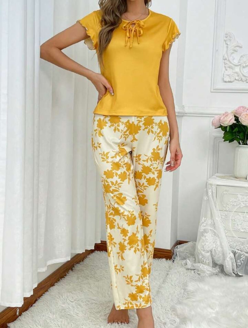 Women's Fashionable Floral Printed Pajama Set