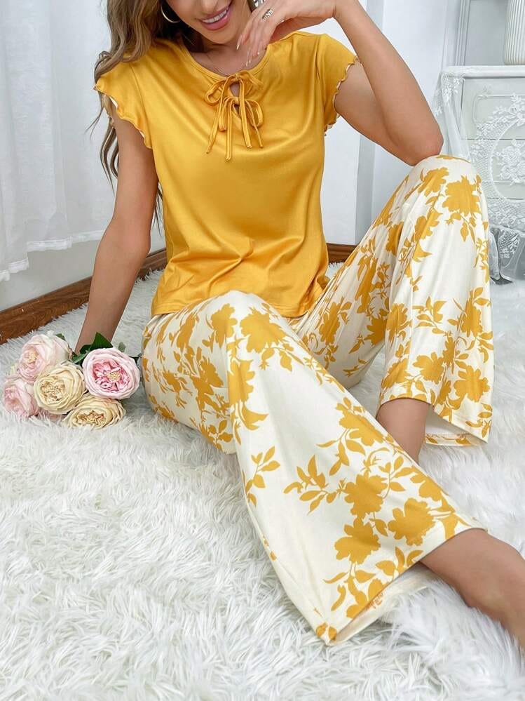 Women's Fashionable Floral Printed Pajama Set